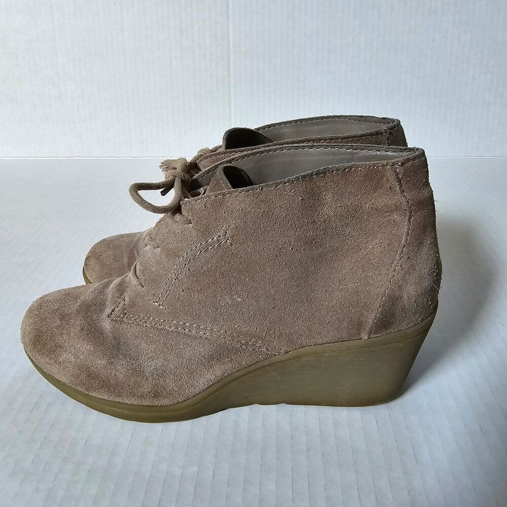G.H. Bass&Co Camilla leather wedge booties. Size 8